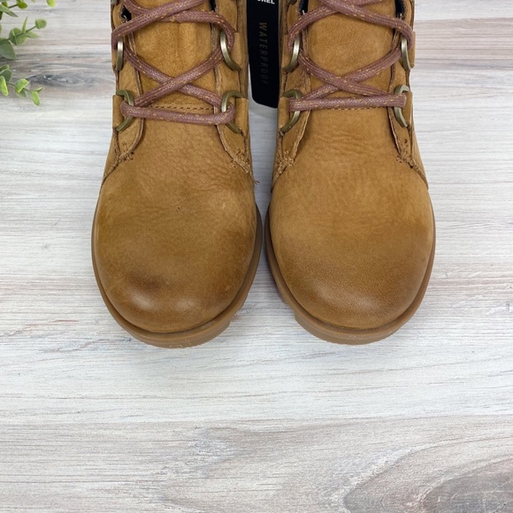 SOREL Pheonix Short Lace Waterproof Boots in Camel NWB - Picture 9 of 12
